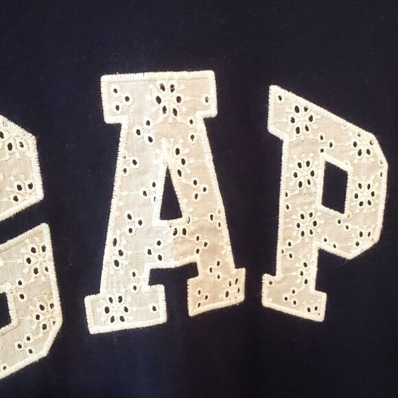 GAP small Navy blue crewneck t-shirt White‎ Eyelet GAP spellout short sleeves - Picture 6 of 6